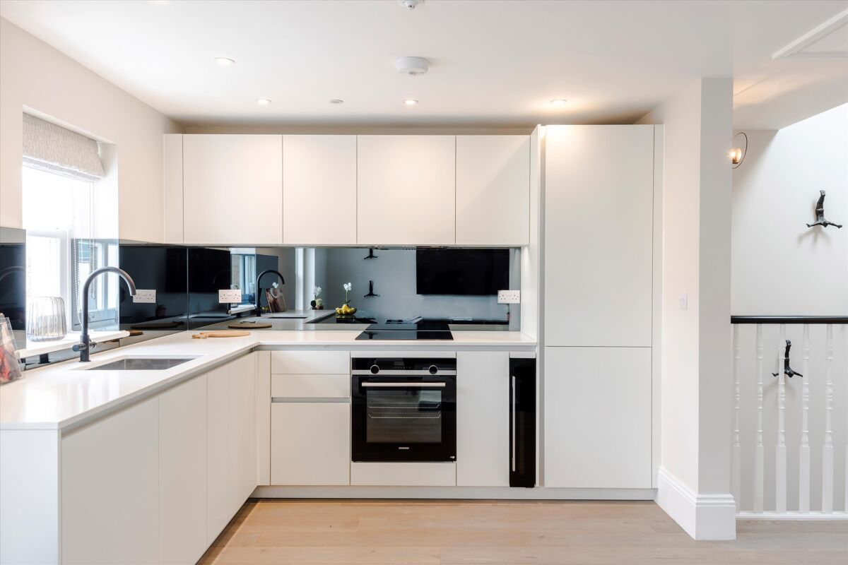 flat for sale in Queens Gardens, London, W2 HPE012197617 Knight Frank