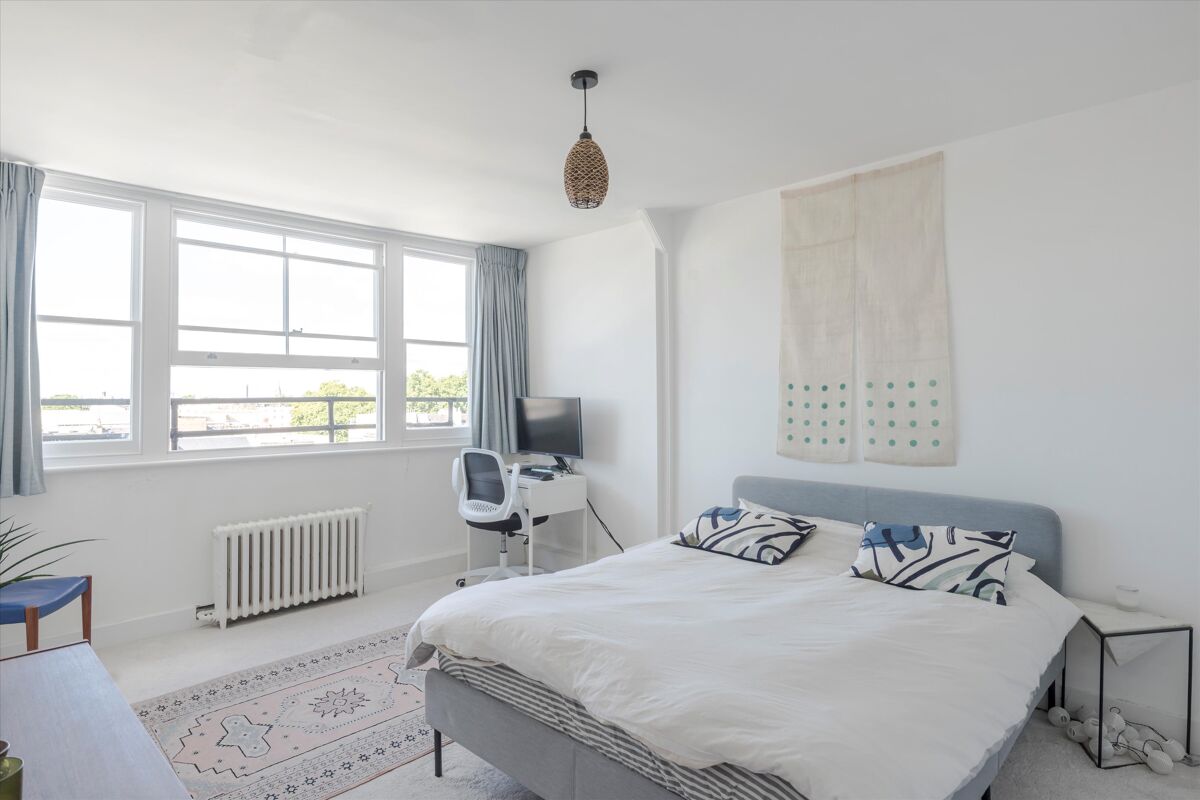 flat for sale in Westbourne Terrace, London, W2. HPE012215114