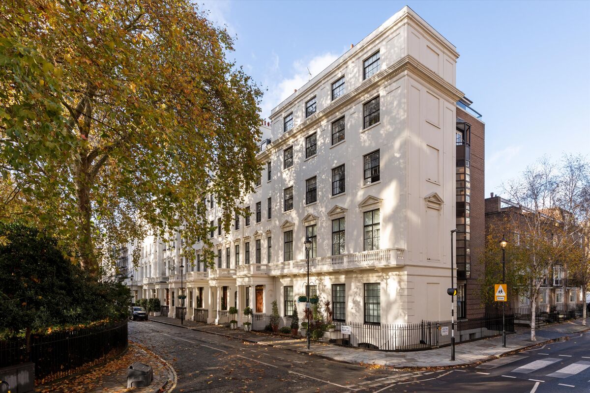 flat for sale in Hyde Park Square, London, W2. HPE012217258 Knight