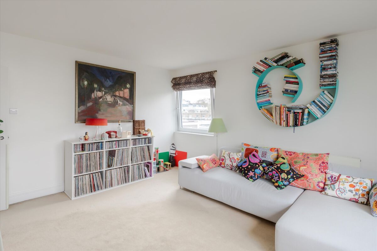 A beautiful 3 bedroom apartment for sale in a wellmaintained