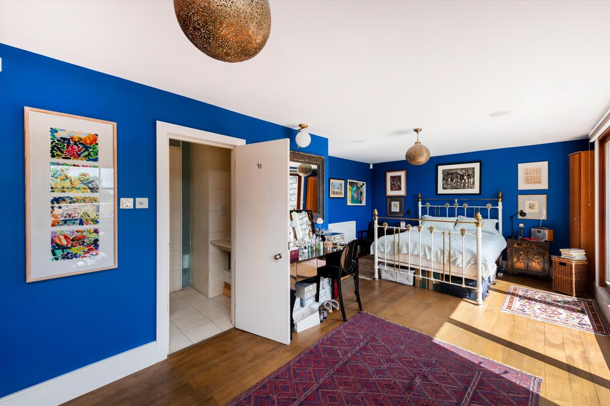 flat for sale in Cleveland Square, London, W2. HPE012252840 Knight