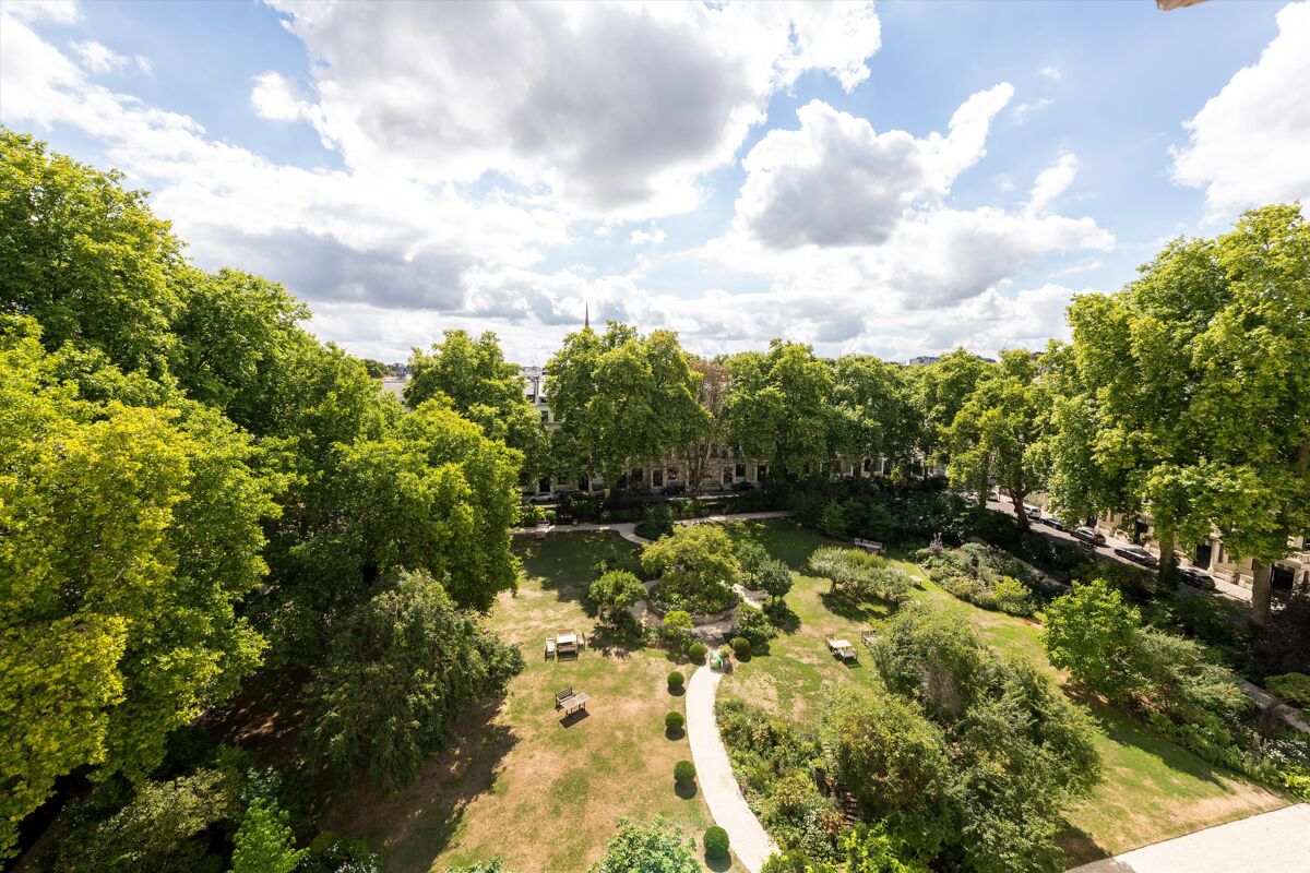 flat for sale in Cleveland Square, London, W2. HPE012252840 Knight