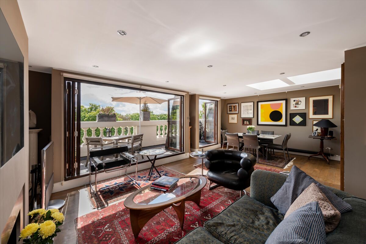 flat for sale in Cleveland Square, London, W2. HPE012252840 Knight