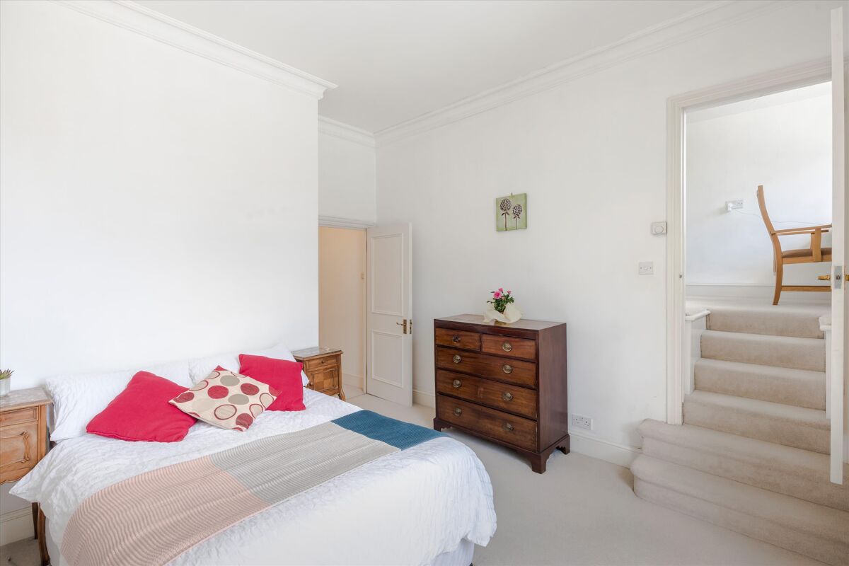 flat for sale in Westbourne Terrace, London, W2. HPE012279456