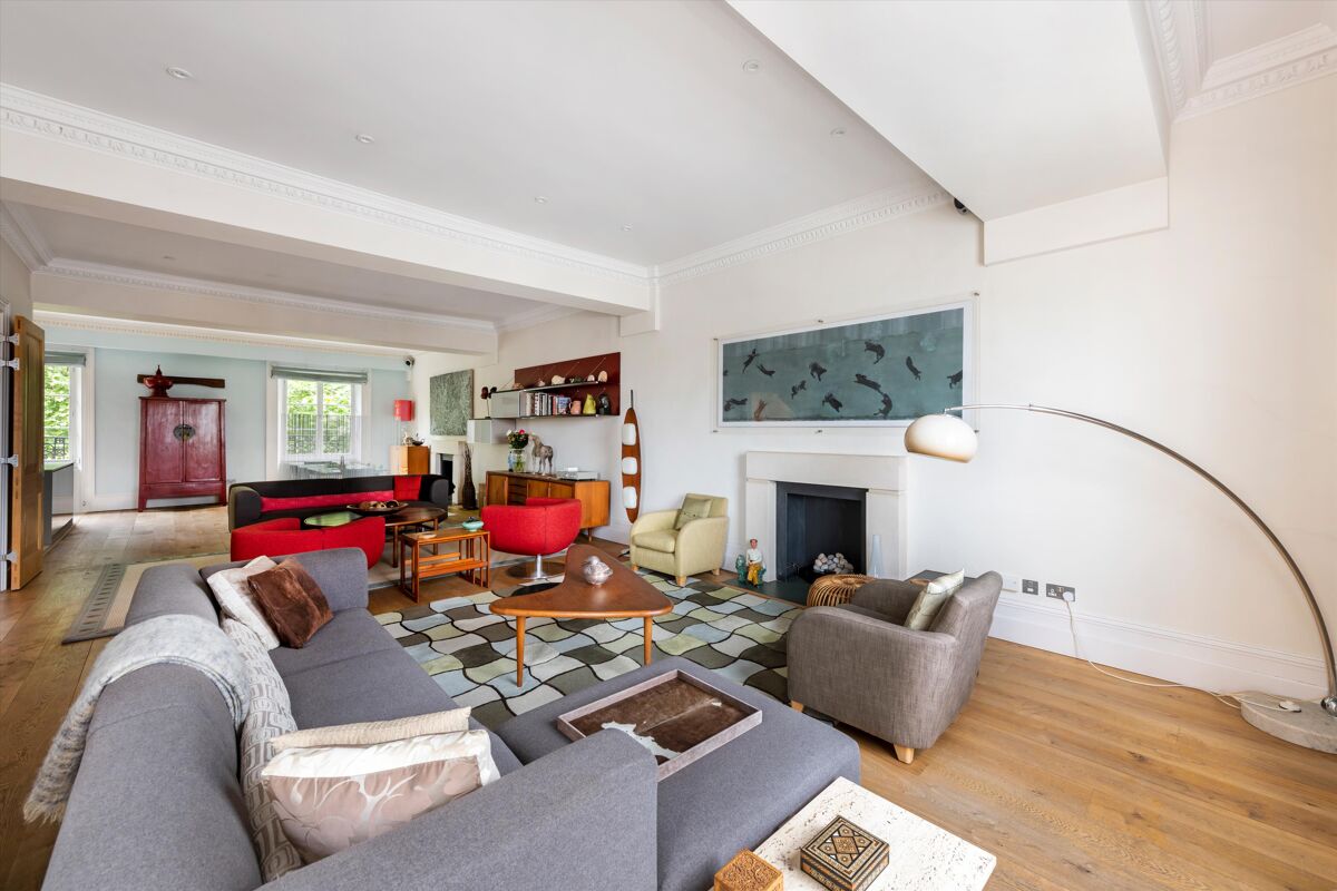 flat for sale in Westbourne Terrace, London, W2. HPE012294572