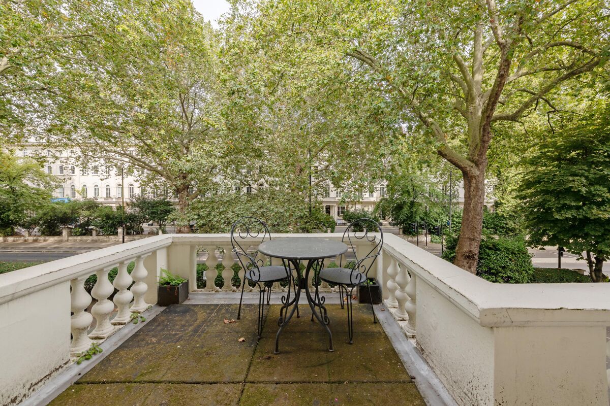 flat for sale in Westbourne Terrace, Hyde Park, London, W2