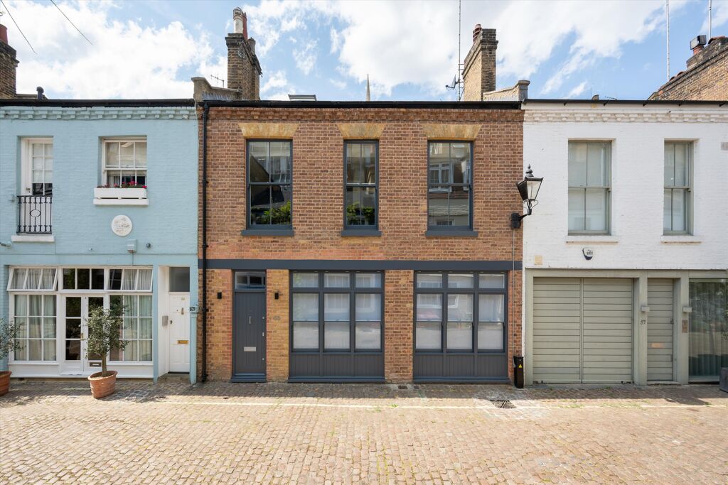 Image of Lancaster Mews, London, W2