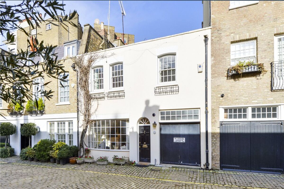 house for sale in Hyde Park Gardens Mews, Hyde Park, London, W2
