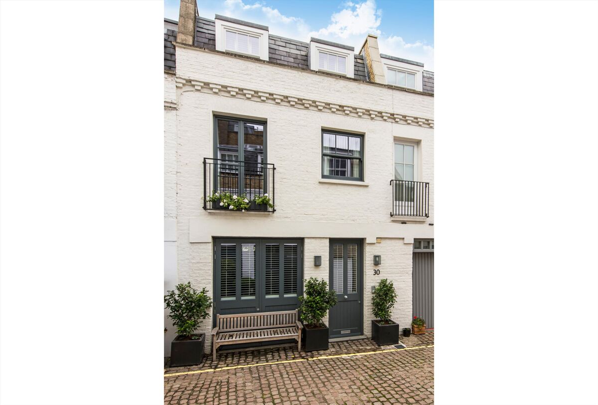 house for sale in Lancaster Mews, Bayswater, London, W2 HPE130050