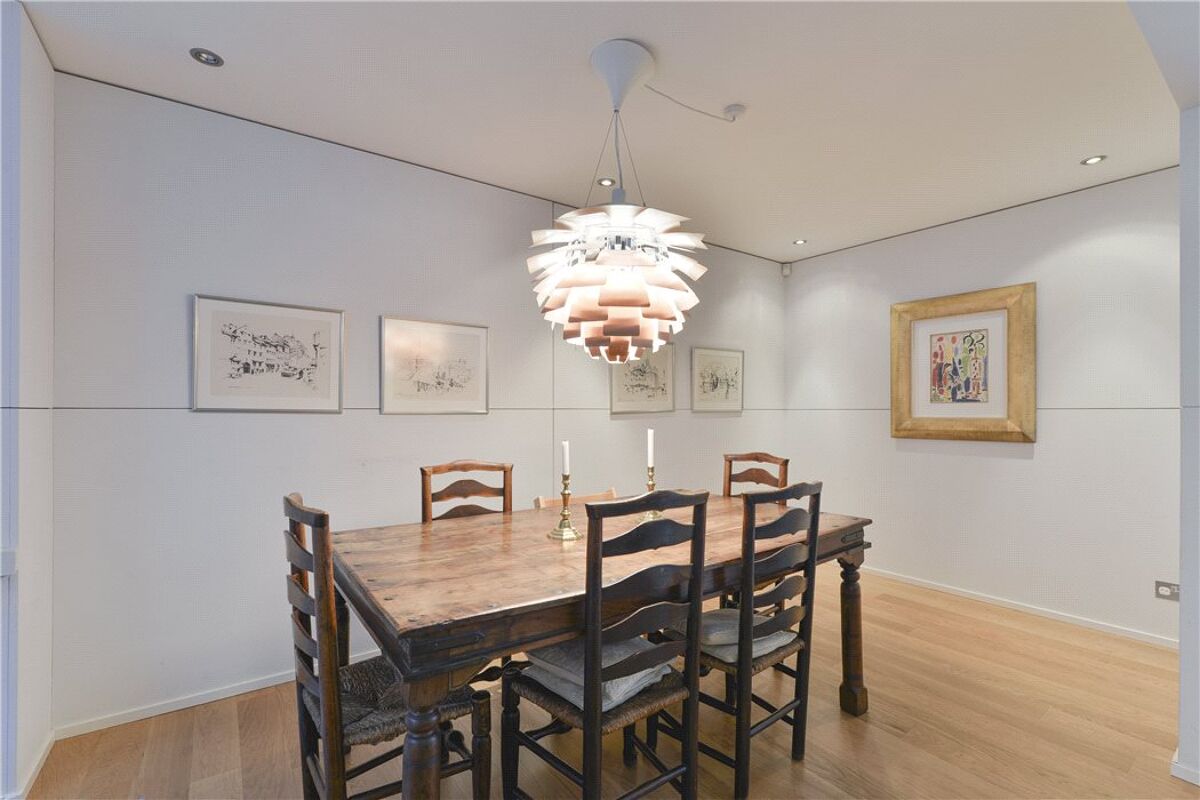 house for sale in Hyde Park Gardens Mews, London, W2 HPE130236