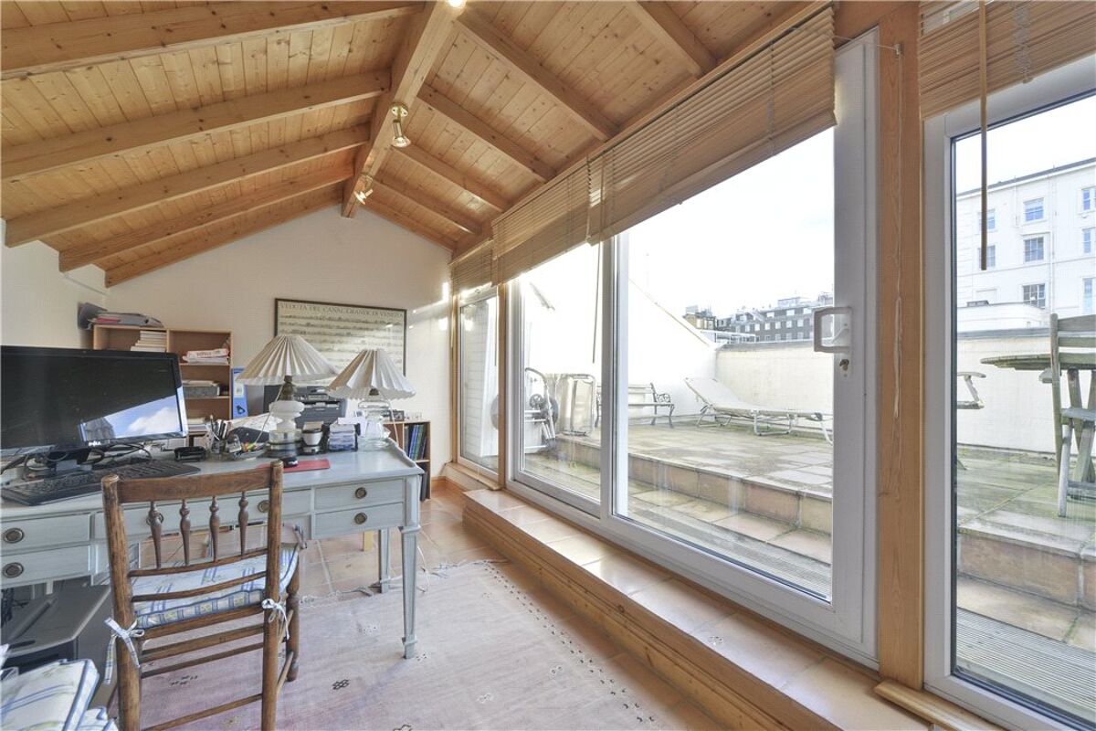 house for sale in Hyde Park Gardens Mews, London, W2 HPE130236 Knight Frank