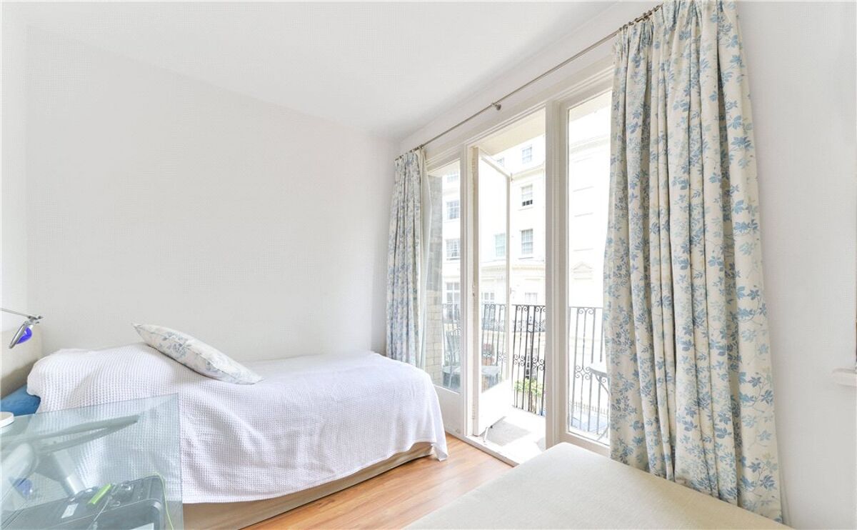 flat for sale in Hyde Park Square, Hyde Park, London, W2 HPE140125