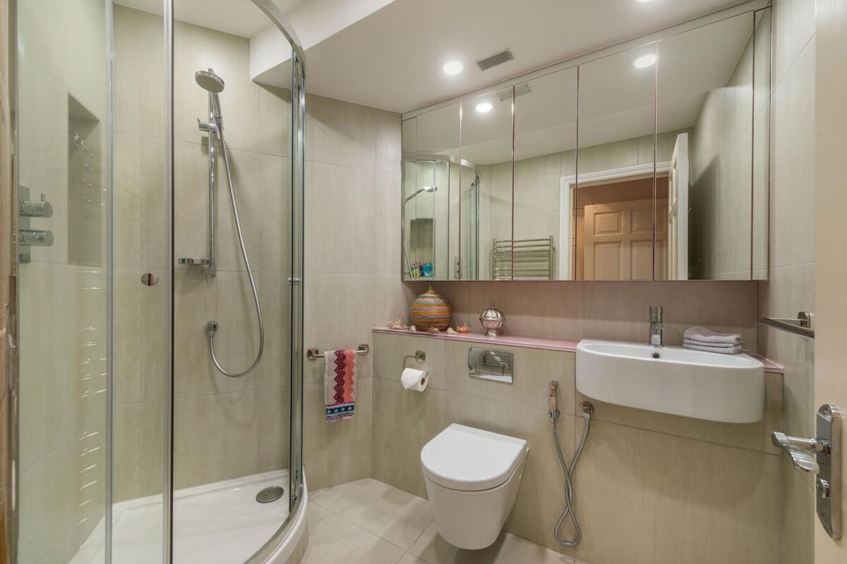 flat for sale in Hyde Park Square, London, W2 HPE150139 Knight Frank