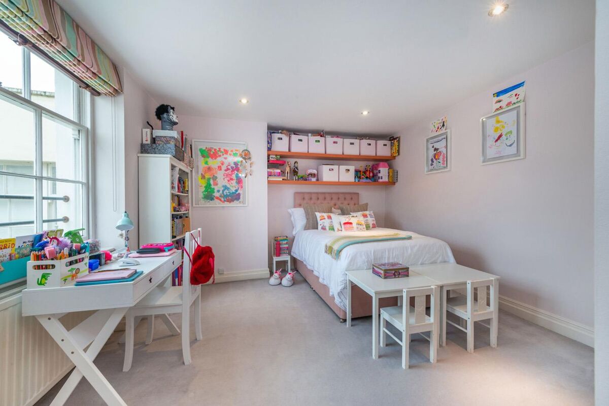 flat for sale in Hyde Park Square, London, W2 HPE150139 Knight Frank