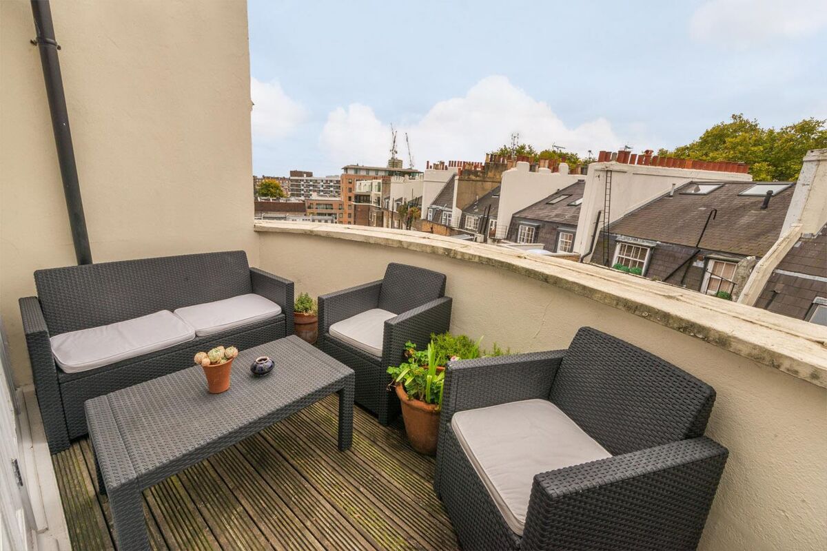 flat for sale in Hyde Park Square, London, W2 HPE150139 Knight Frank