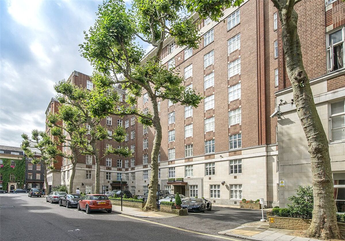 flat for sale in Chesterfield House, Chesterfield Gardens, Mayfair