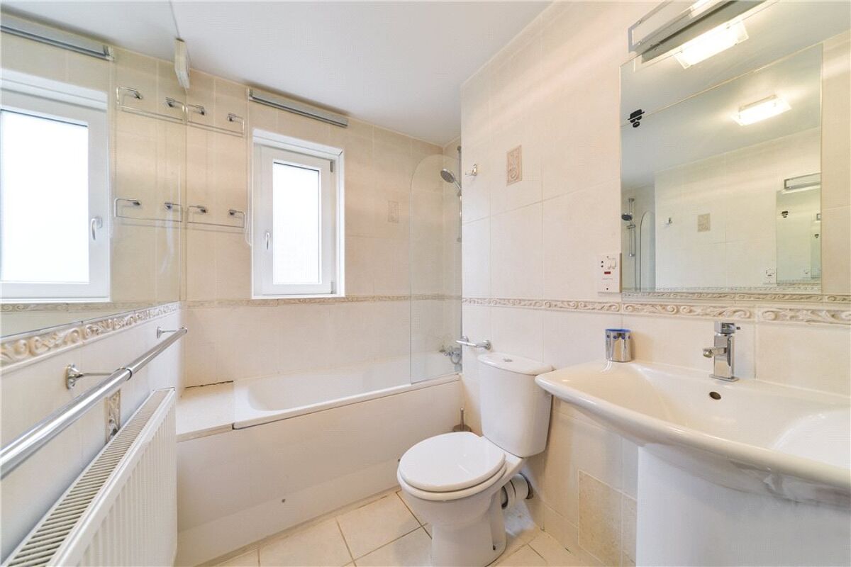 flat for sale in Devonport, 23 Southwick Street, Hyde Park, London, W2