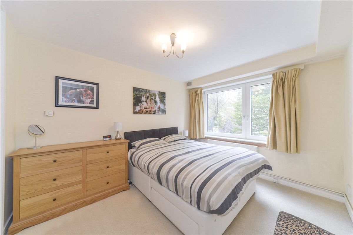 flat for sale in Devonport, 23 Southwick Street, Hyde Park, London, W2
