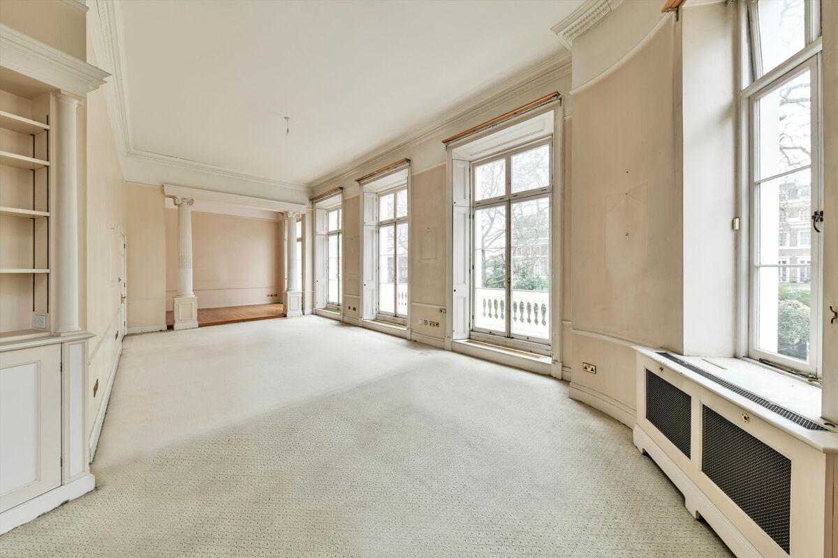 flat for sale in Hyde Park Square, London, W2 HPE190090 Knight Frank