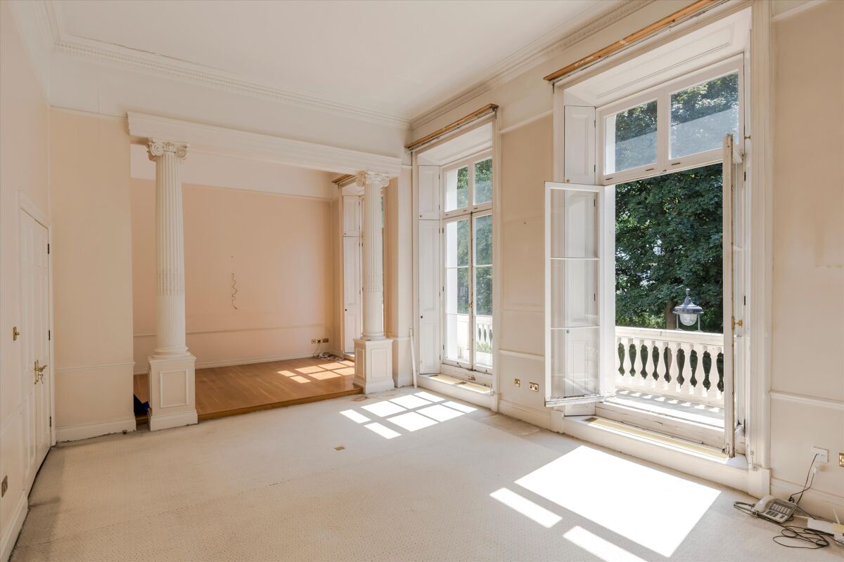 flat for sale in Hyde Park Square, London, W2 HPE190090 Knight Frank