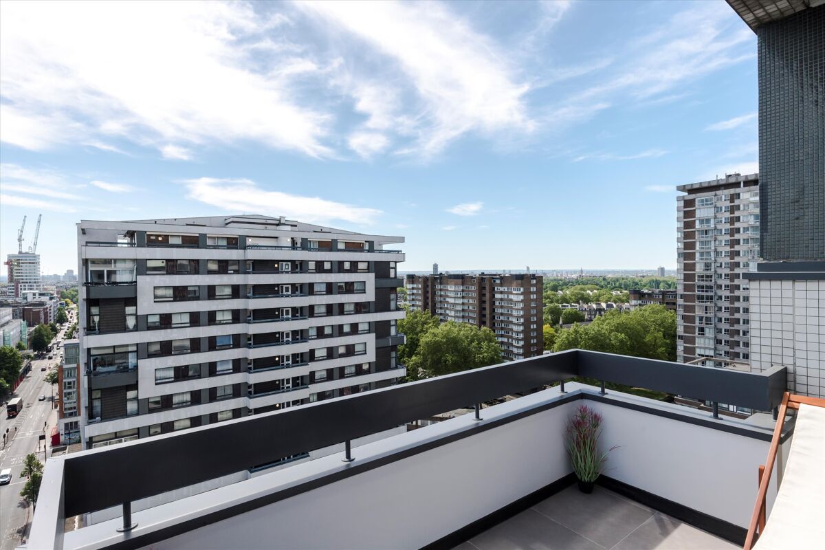flat to rent in The Water Gardens, Burwood Place, Hyde Park, London, W2