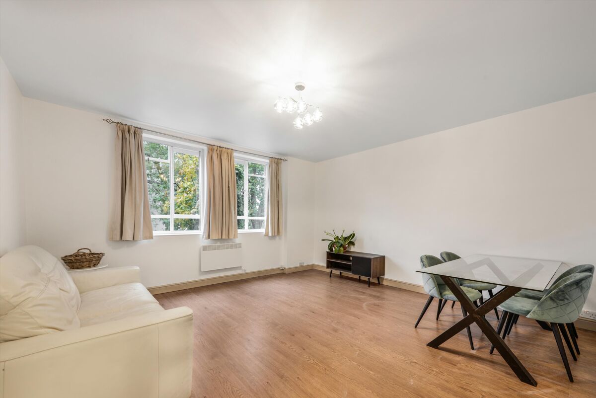 flat to rent in Cranleigh Court, Leinster Gardens, London, W2