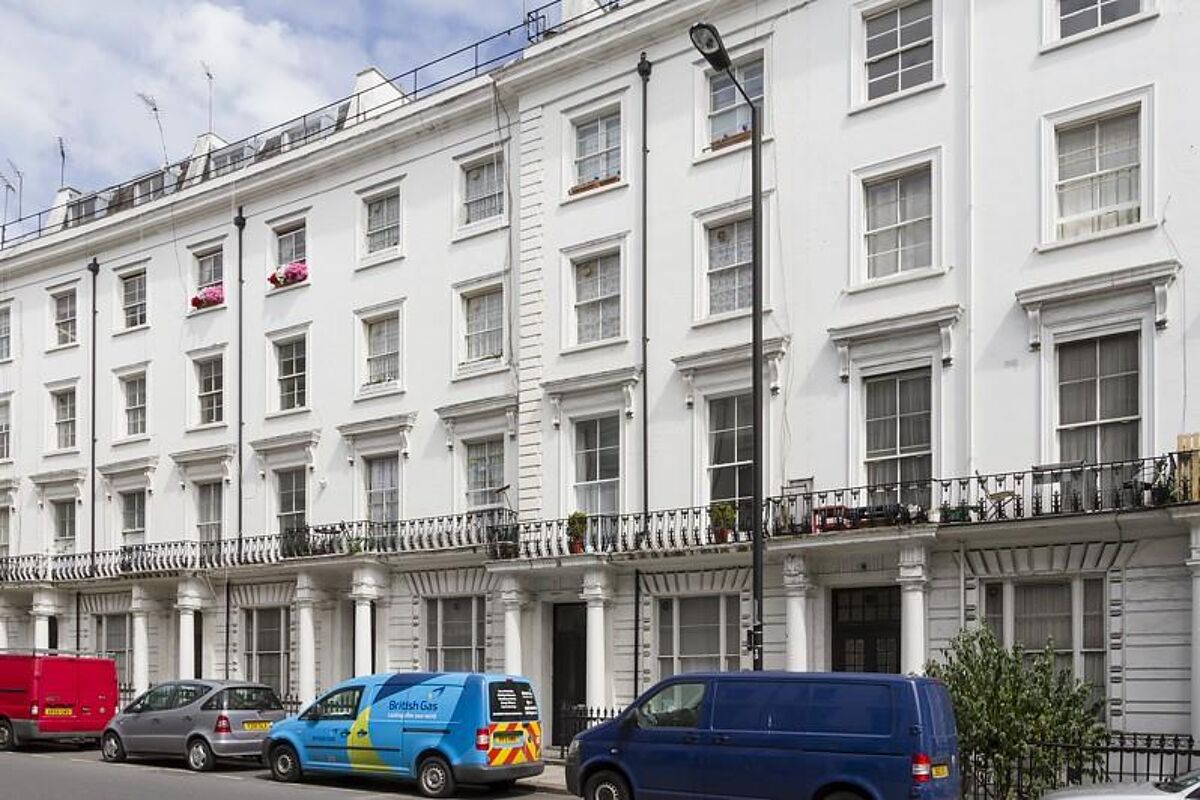 flat to rent in Gloucester Terrace, Bayswater, London, W2