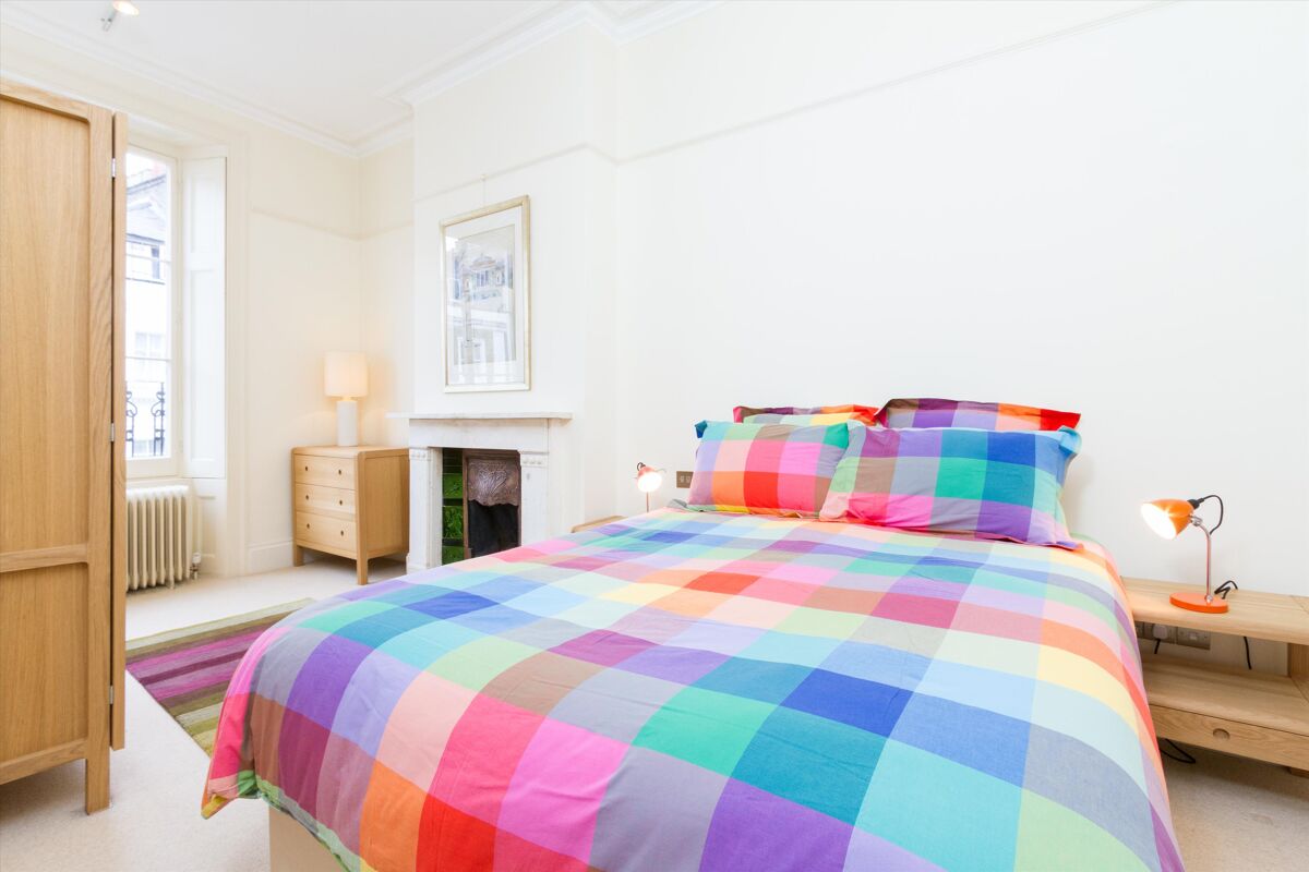 flat to rent in Queens Gardens, Bayswater, London, W2 HPQ012133111