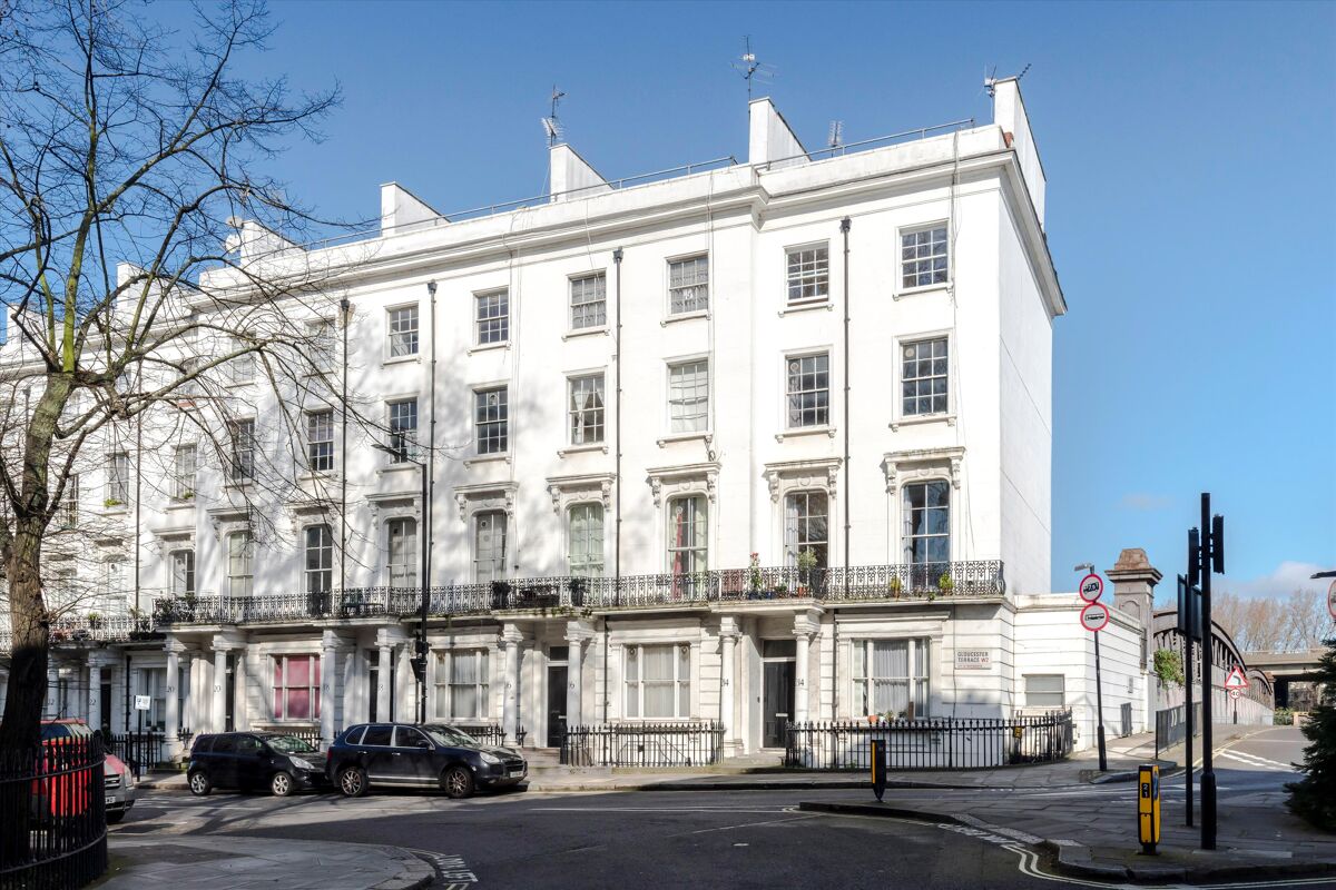 flat to rent in Gloucester Terrace, Paddington, London, W2