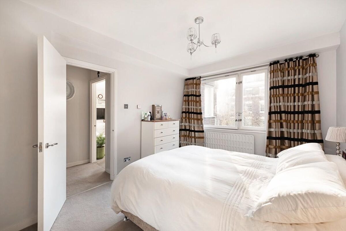 flat to rent in Devonport, Southwick Street, Hyde Park, London, W2