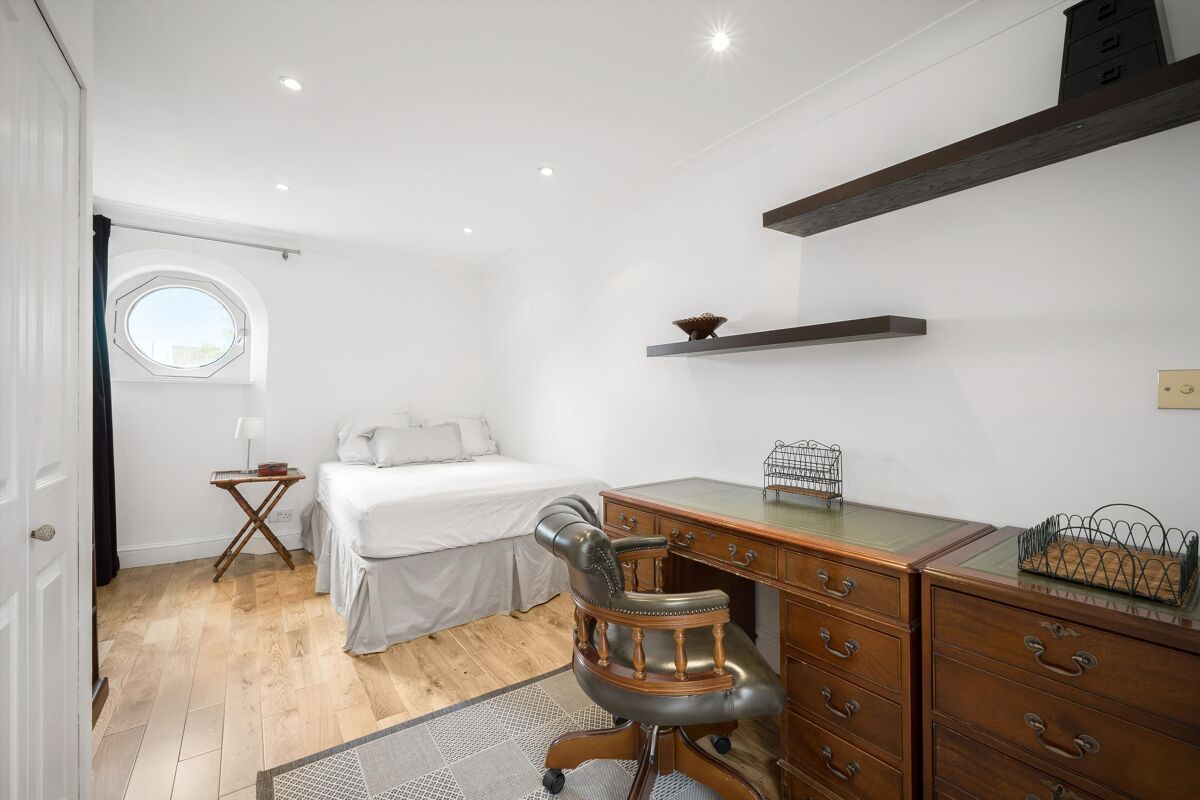 flat to rent in Westbourne Terrace, Bayswater, London, W2