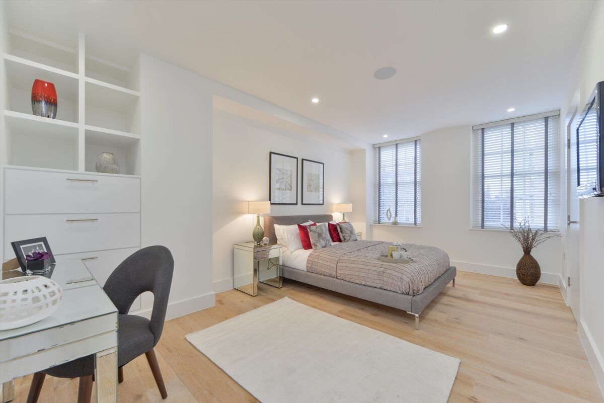flat to rent in Queens Court, Queensway, London, W2 HPQ012187320