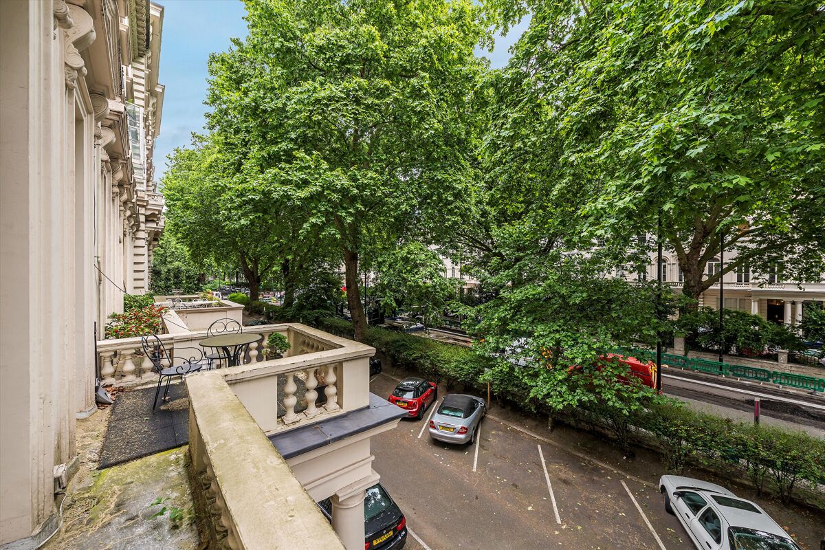 flat to rent in Westbourne Terrace, Hyde Park, London, W2