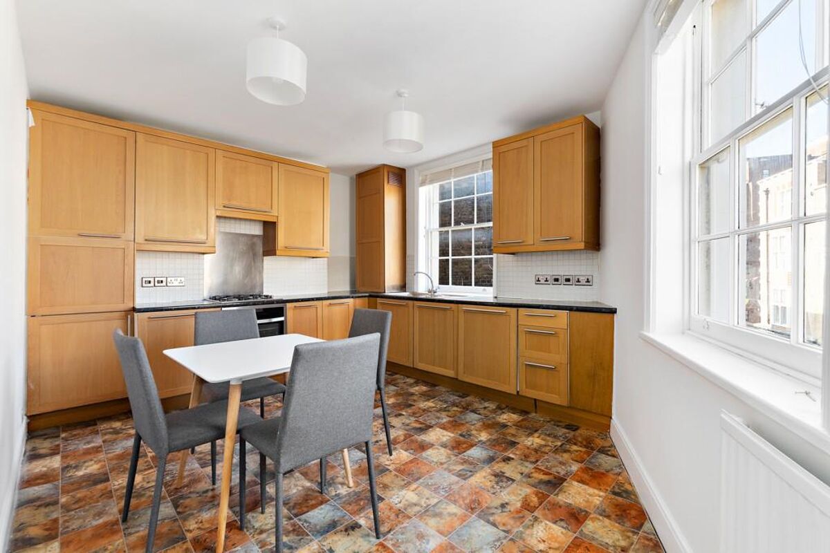 flat to rent in Connaught Street, Hyde Park, London, W2. HPQ012212077