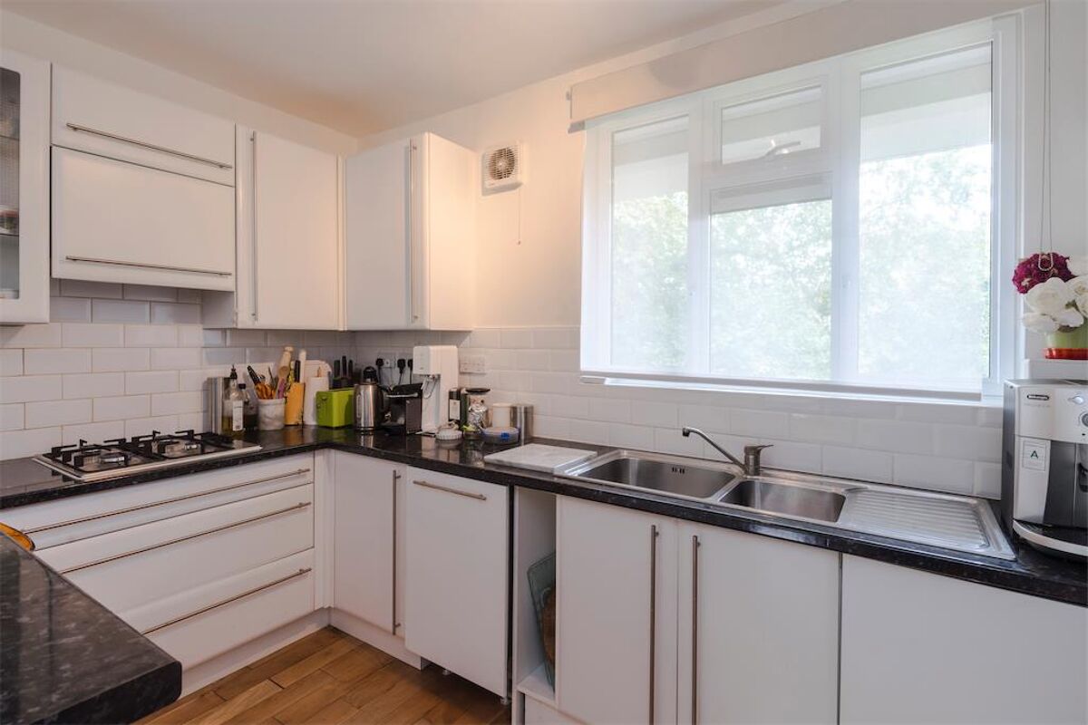 flat to rent in Tenby House, London, W2 HPQ012244578 Knight Frank