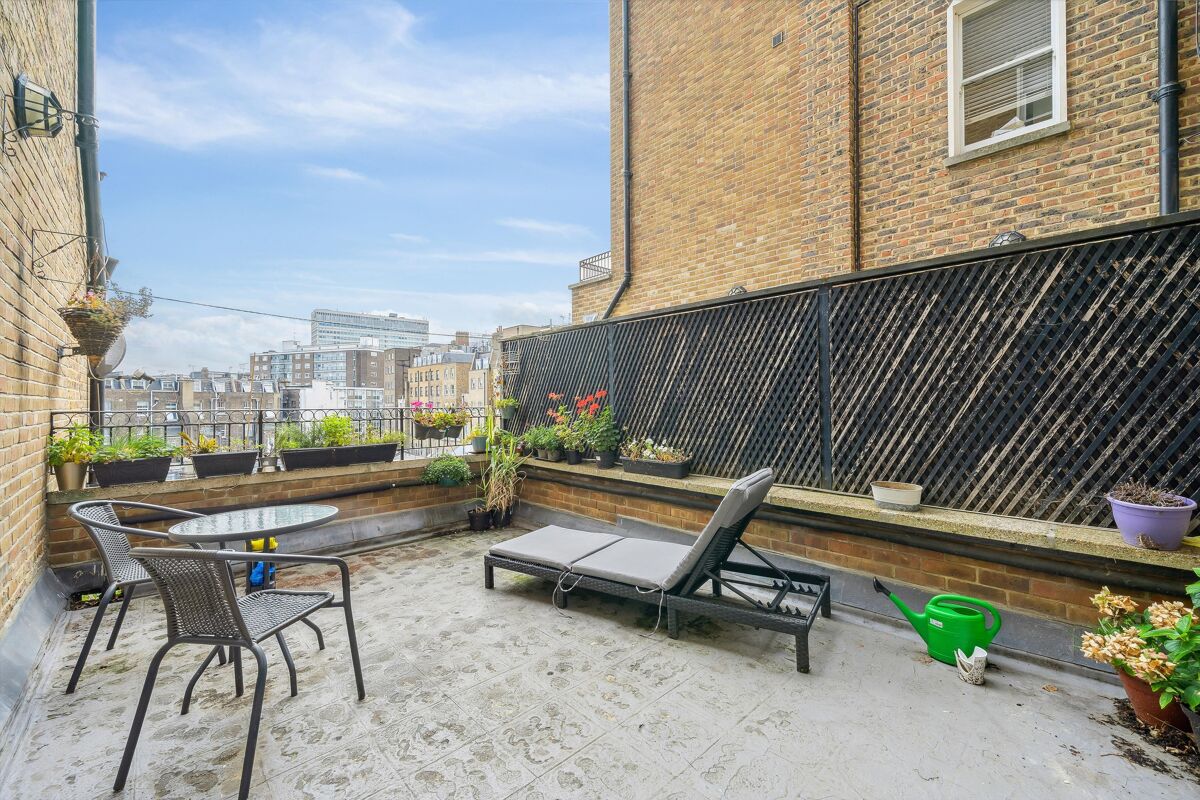 flat to rent in Lancaster Gate, London, W2. HPQ012281113 Knight Frank