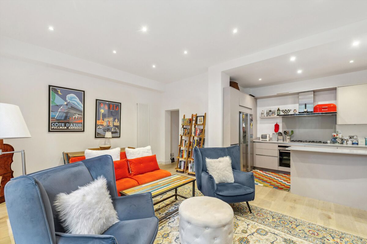 flat to rent in Craven Hill Gardens, Bayswater, London, W2