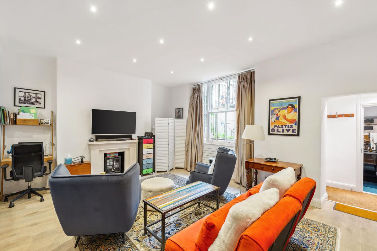 flat to rent in Craven Hill Gardens, Bayswater, London, W2