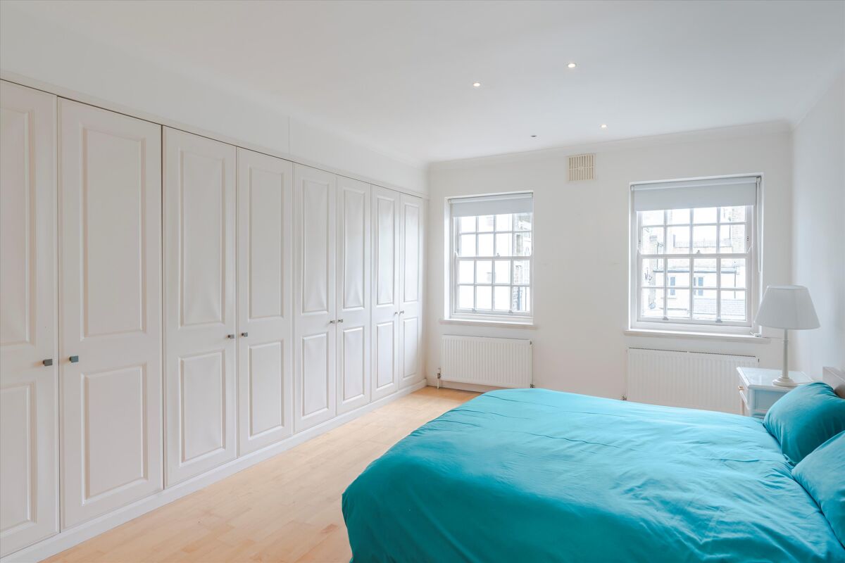 flat to rent in Gloucester Terrace, London, W2. HPQ012332377 Knight