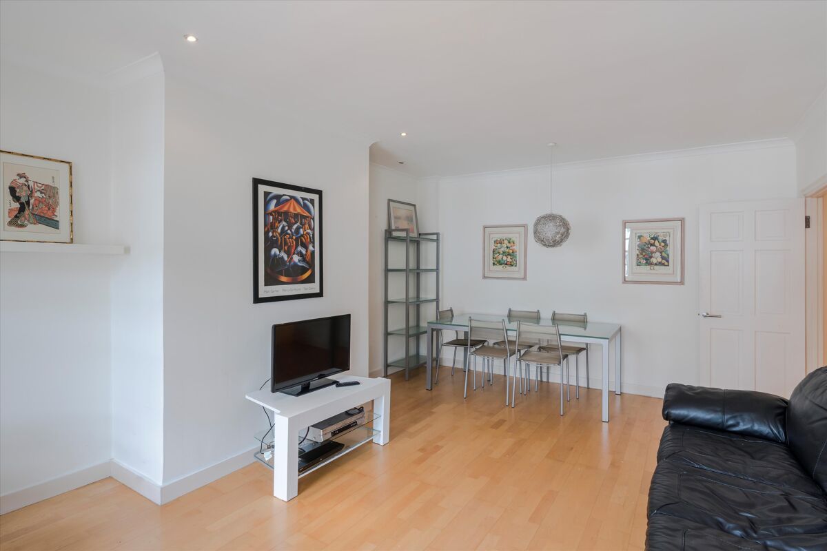 flat to rent in Gloucester Terrace, London, W2. HPQ012332377 Knight Frank