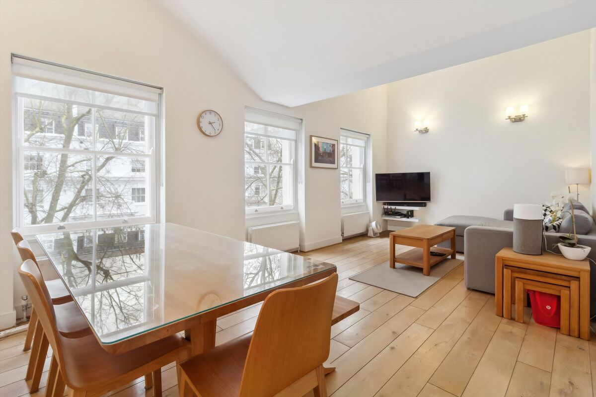 flat to rent in Craven Hill Gardens, Bayswater, London, W2