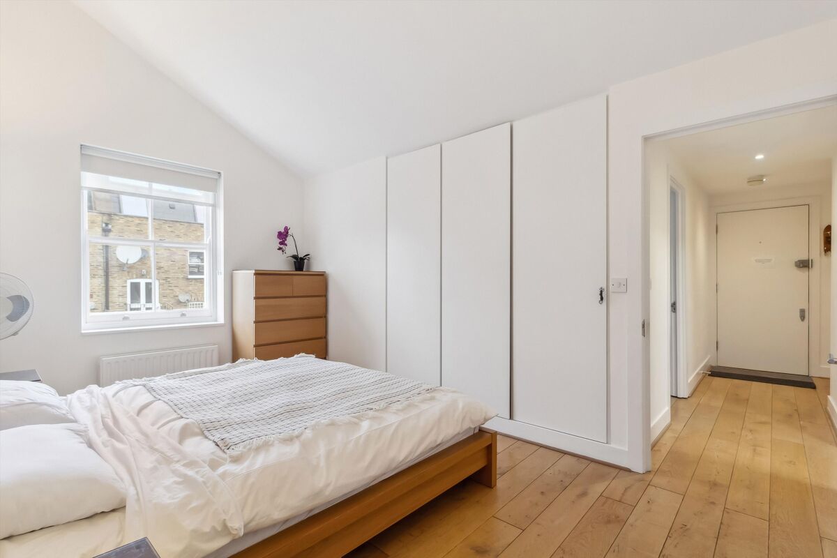 flat to rent in Craven Hill Gardens, Bayswater, London, W2