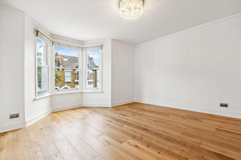 Picture of 1 bedroom flat for rent.