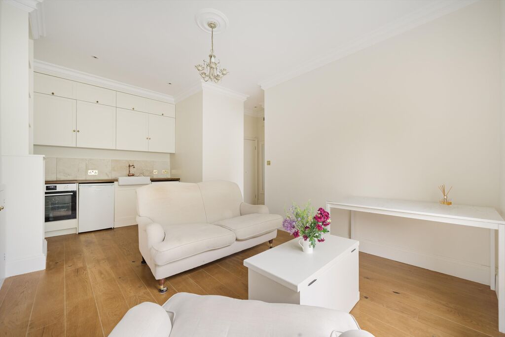 Image of Queen's Gardens, London, W2