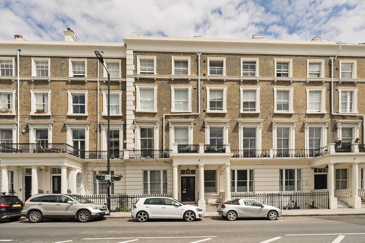 flat to rent in Gloucester Terrace, Hyde Park, London, W2 HPQ187173