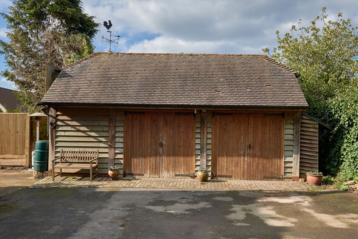 house for sale in Chiltley Lane, Liphook, Hampshire, GU30