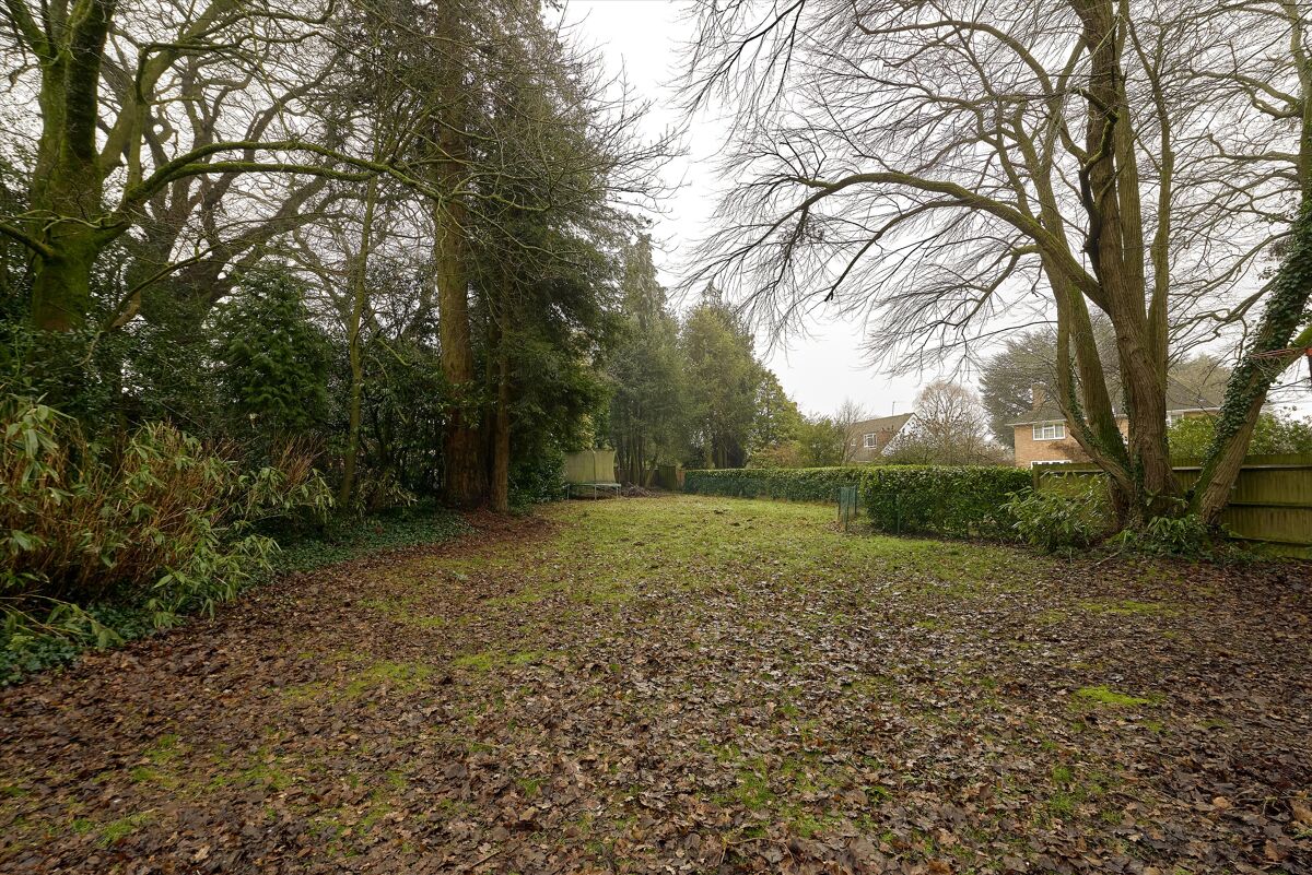 house for sale in Chiltley Lane, Liphook, Hampshire, GU30