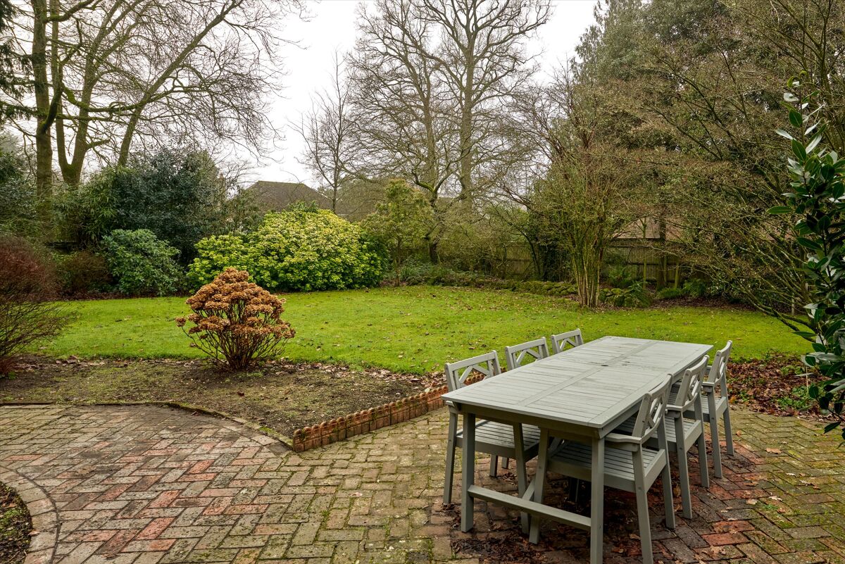 house for sale in Chiltley Lane, Liphook, Hampshire, GU30