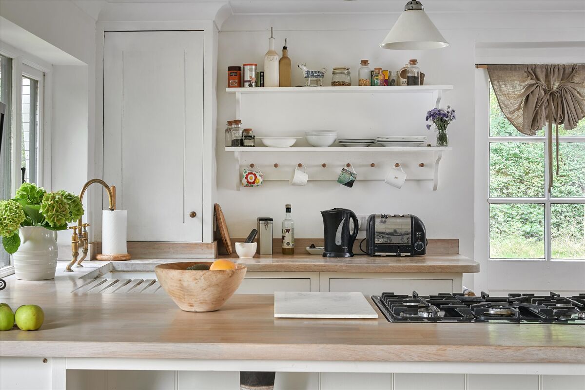 house for sale in Lickfold Road, Fernhurst, Haslemere, GU27