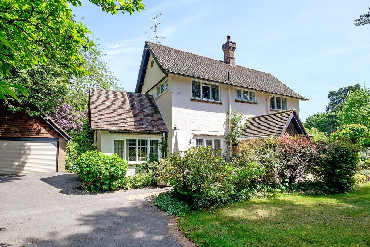 house for sale in Grayswood Road, Haslemere, Surrey, GU27